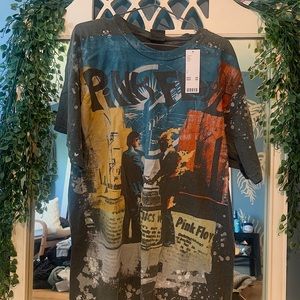 pink floyd urban outfitters tee!!
